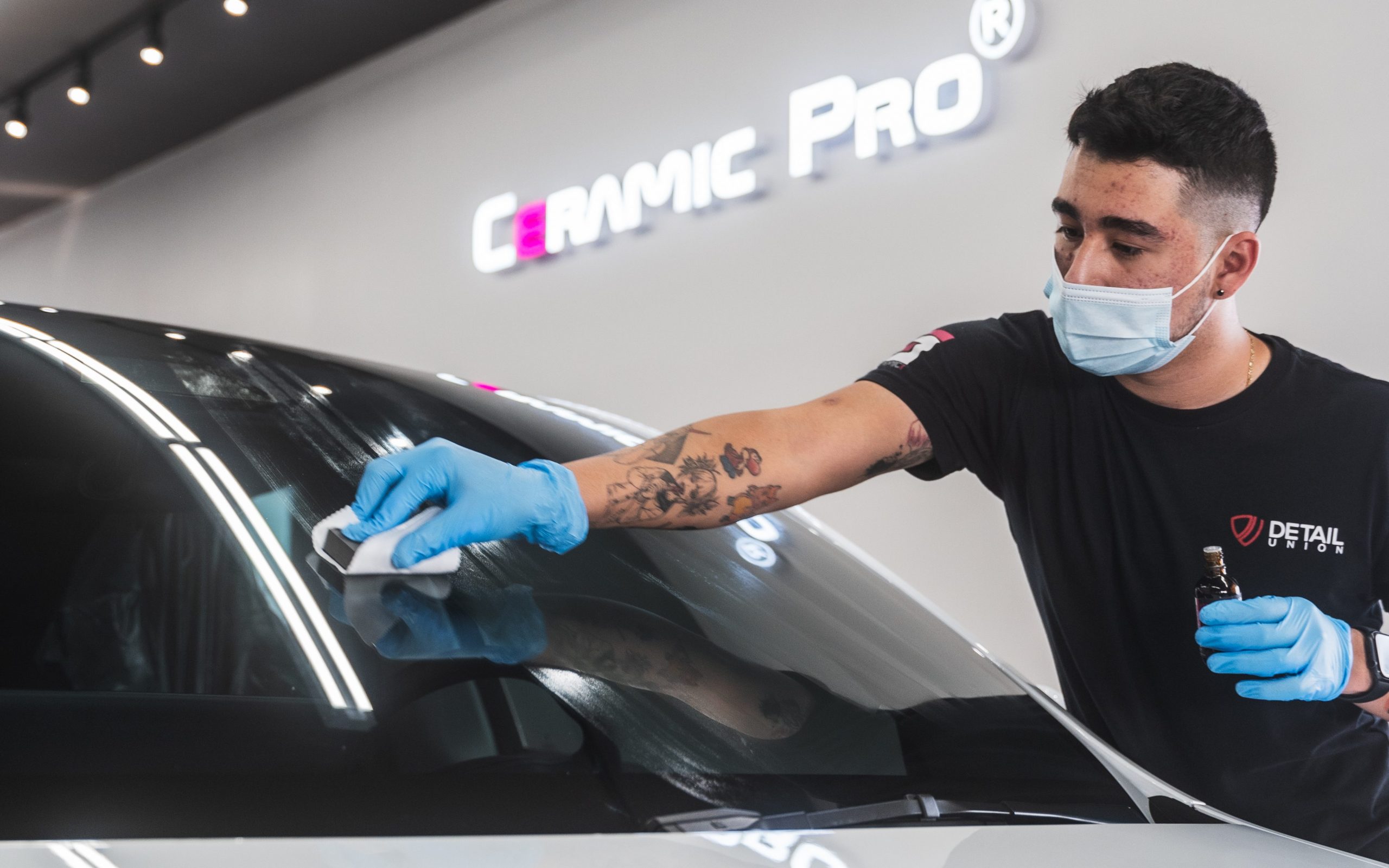 Applying Ceramic Coating To Windshield. 