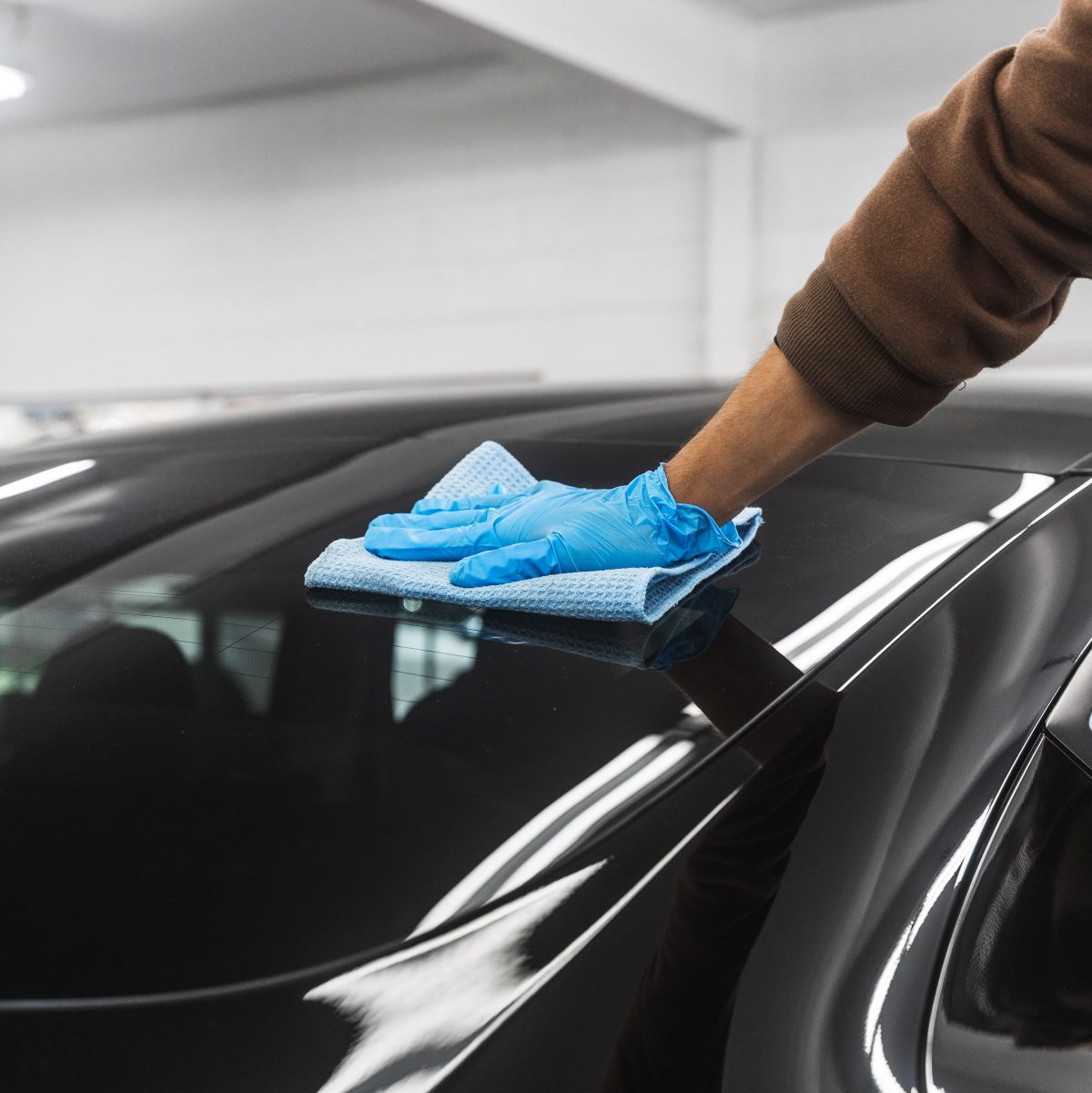 How To Clean Your Windows - The Right Way! - Detail Union